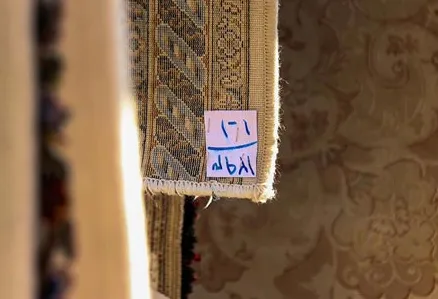 دقت در بازسازی و ترمیم فرش ها در قالیشویی جوادیه